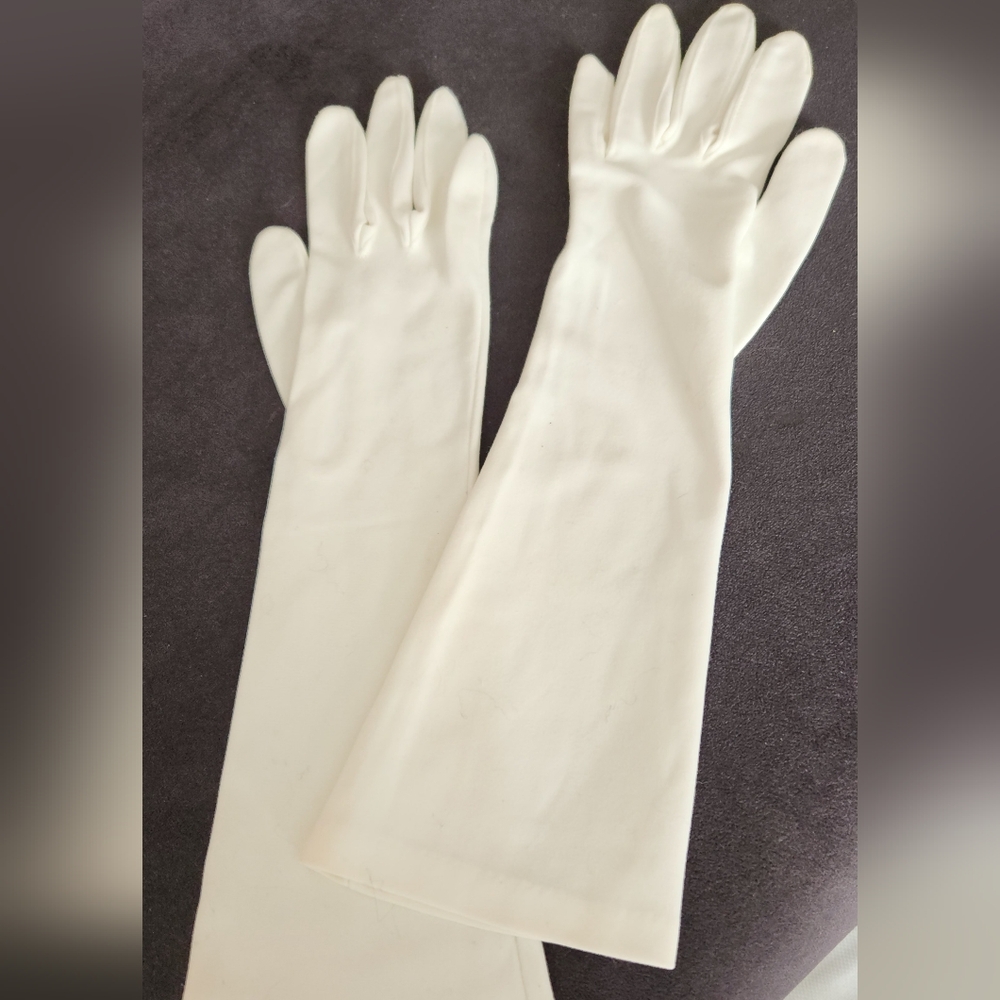 CUSTOM MADE VINTAGE LONG FORMAL GLOVES. VERY SOFT